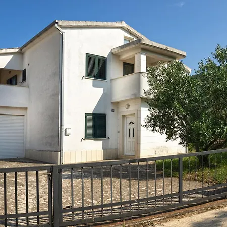 Mandalina House Apartment